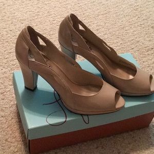 LifeStride peep toe heels.